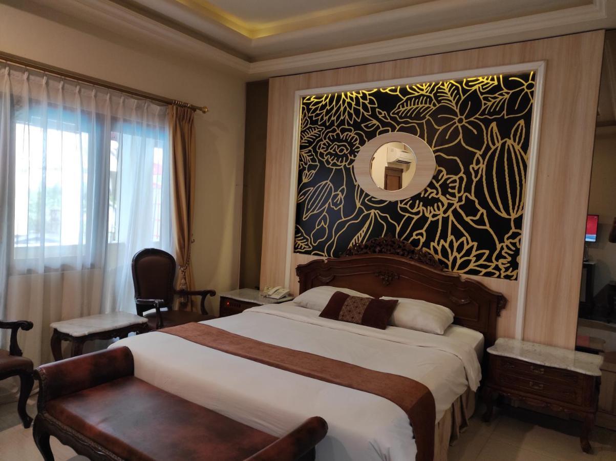 Hotel Indah Palace Yogyakarta Exterior foto